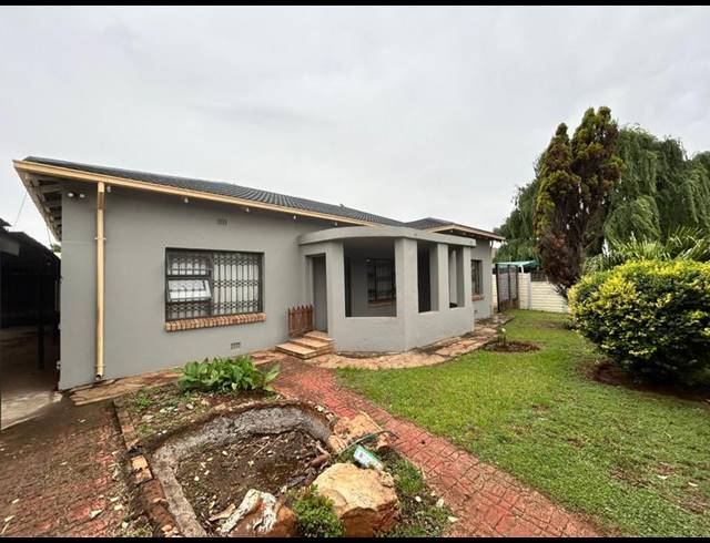3 BEDROOM HOUSE FOR SALE IN BRENTHURST
